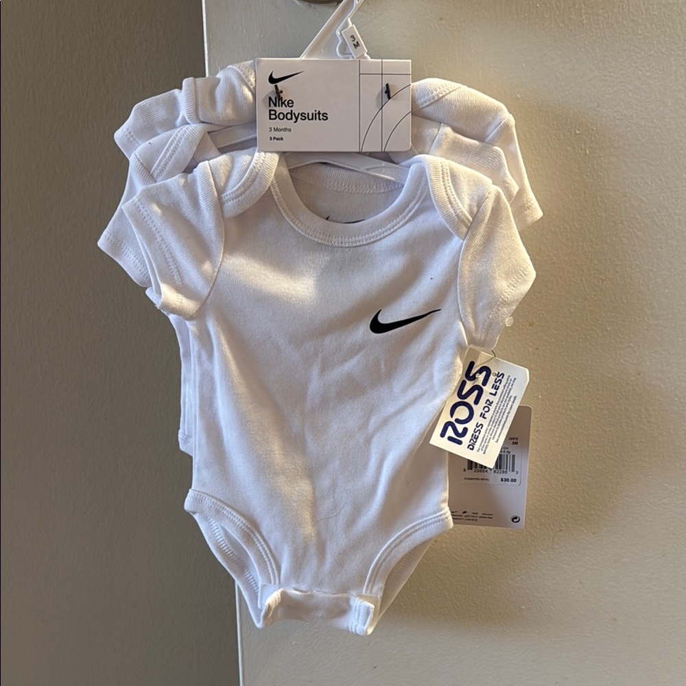 Nike White Bodysuit Baby Classic Design
